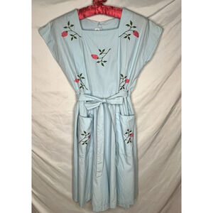Swirl Brand Wrap Dress Embroidered Roses Solid Blue Tag Size 7/8 Vintage 1950s